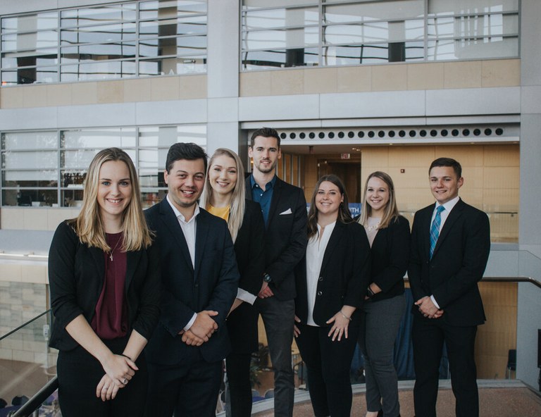 group photo of marketing students in the PSAMA club