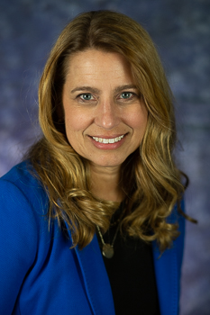 Color portrait of Kathy Baughman
