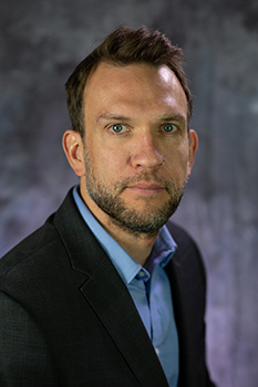 Color portrait of Luciano Lapa