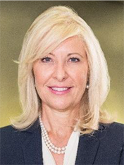 Portrait of Lara Warner